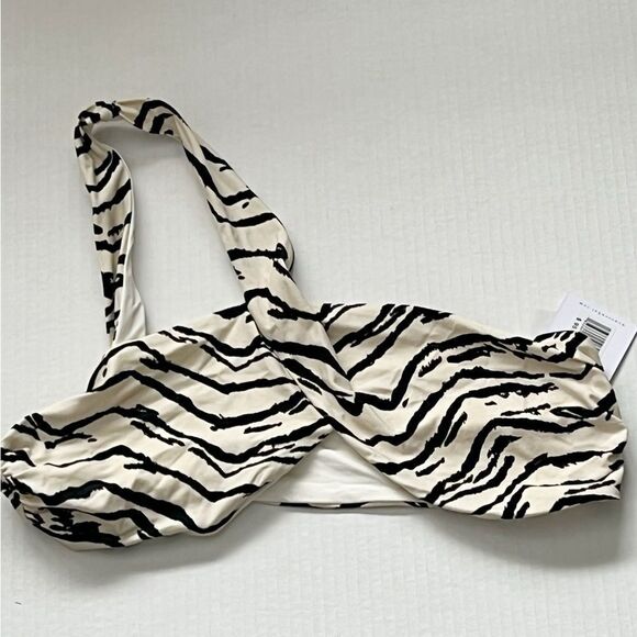 NWT Revolve WeWoreWhat Asymmetrical Crossover Swim Top Size L - Picture 4 of 6